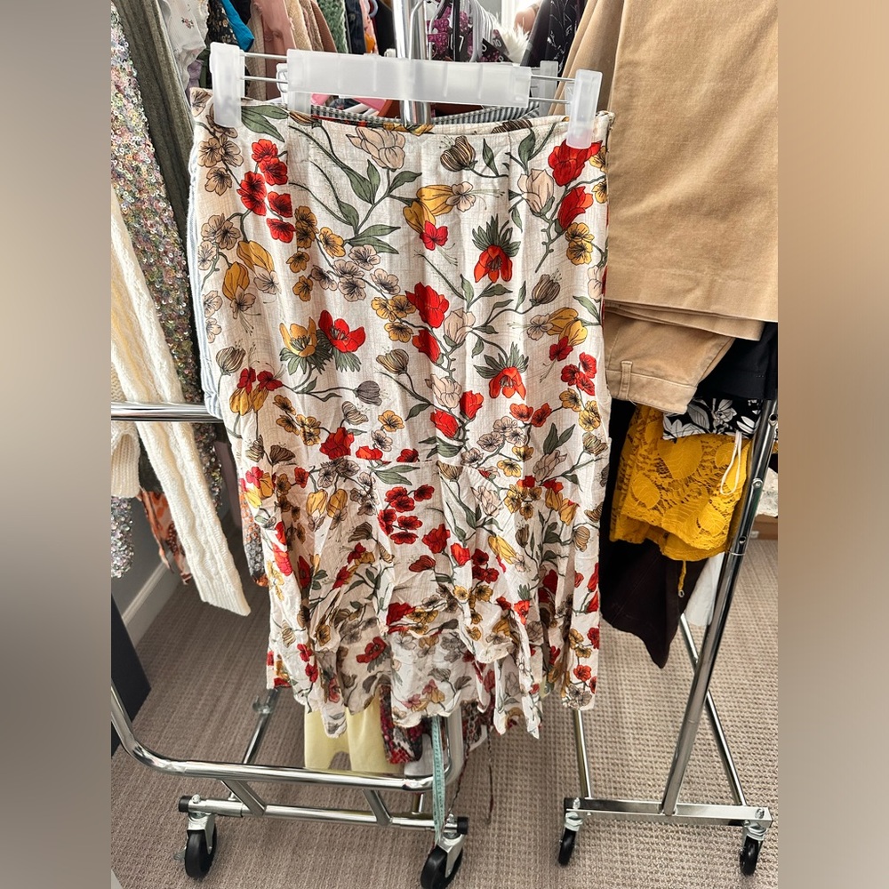 #161 Women’s Nasty Gal Collection Floral midi skirt in Size S/6.